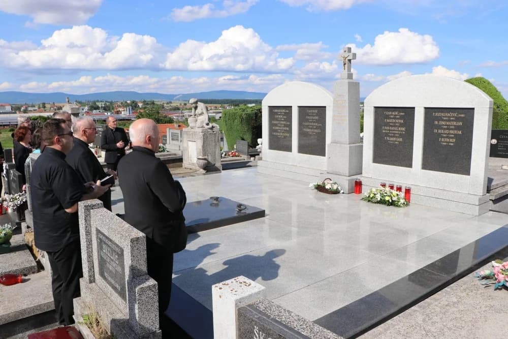 Beogradski nadbiskup i svećenici posjetili Požešku biskupiju