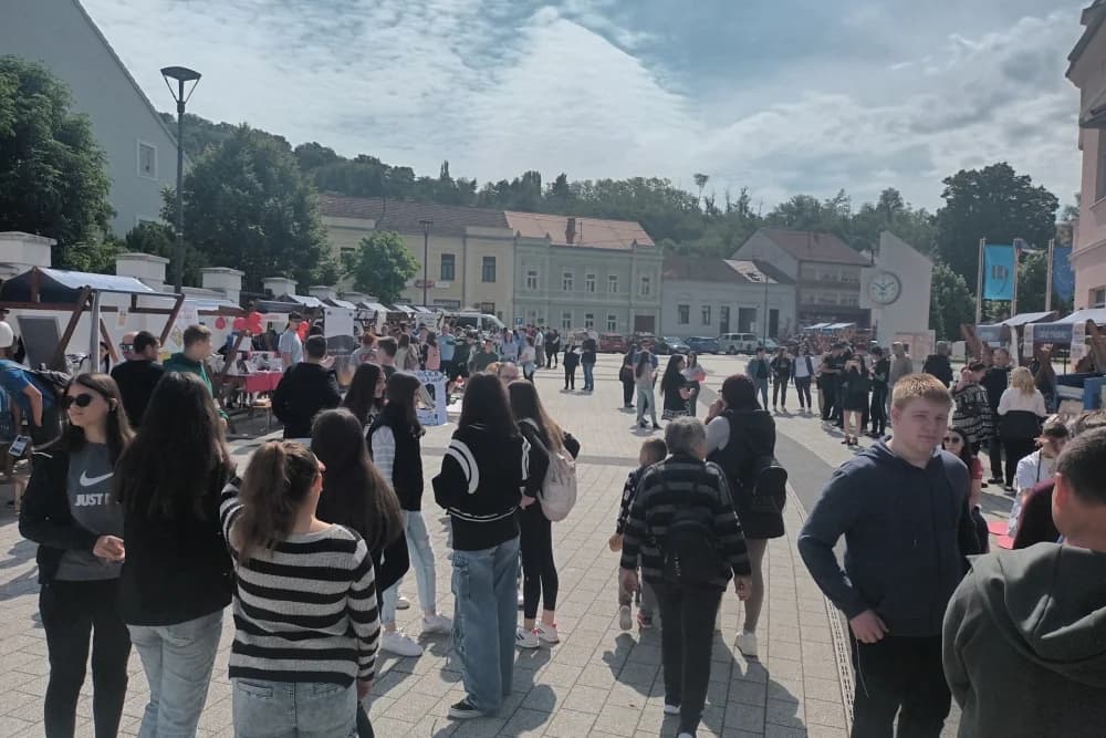 U Pakracu održan 4. Dječji dan zanimanja. Koji životni poziv odabrati?
