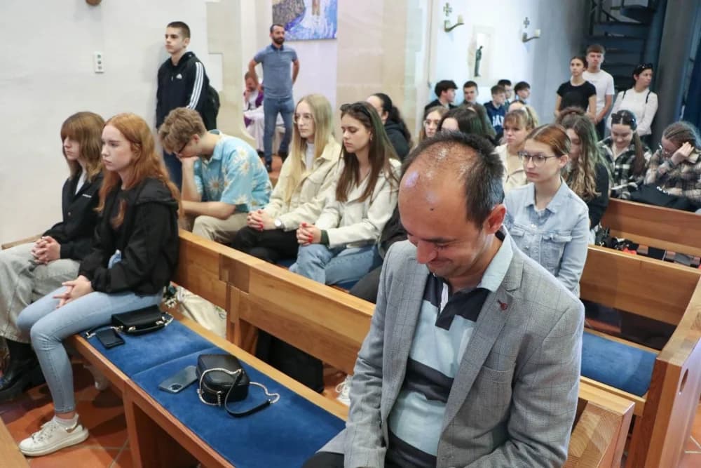 FOTO: Hodočašće učenika i djelatnika Katoličkih osnovnih škola u Voćin