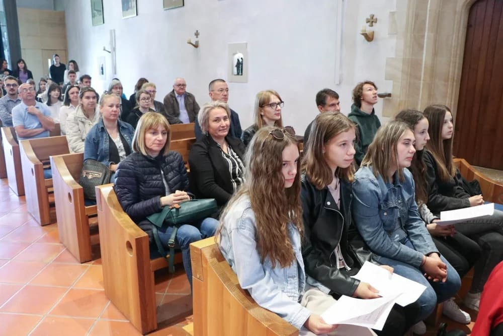 FOTO: Hodočašće učenika i djelatnika Katoličkih osnovnih škola u Voćin