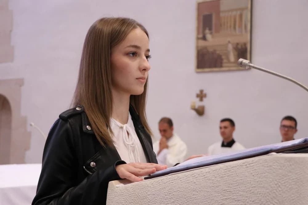 FOTO: Hodočašće učenika i djelatnika Katoličkih osnovnih škola u Voćin