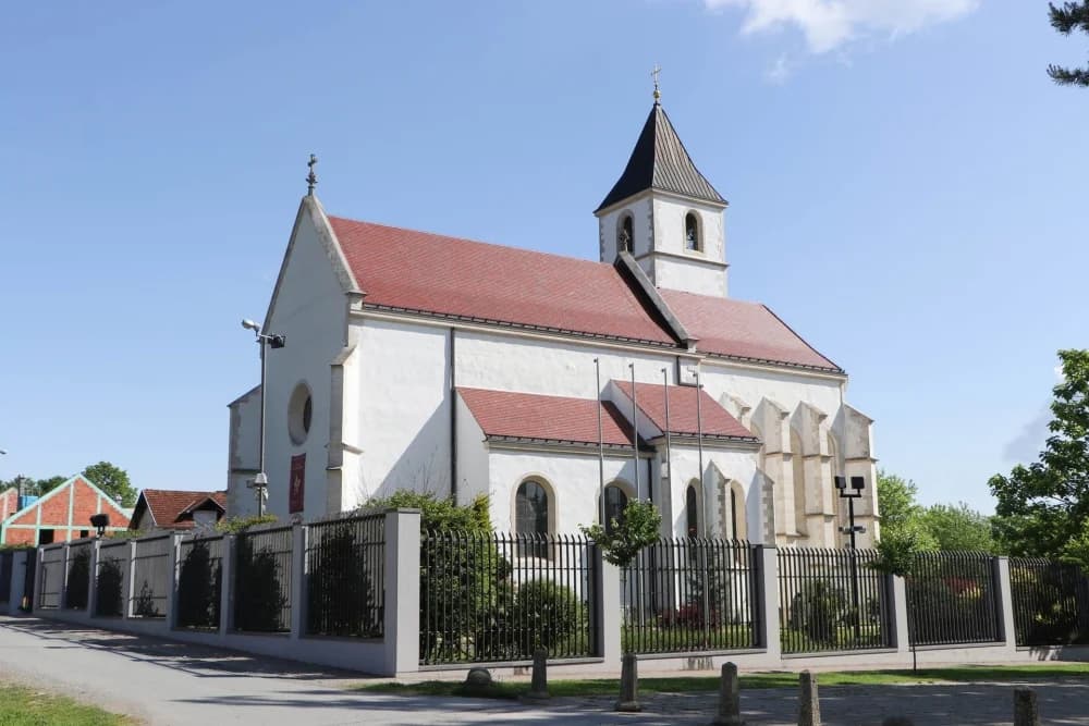 FOTO: Hodočašće učenika i djelatnika Katoličkih osnovnih škola u Voćin