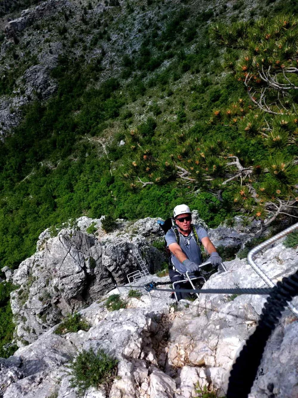 HPD Gojzerica na krovu Hrvatske, dinarskom vrhu Sinjal