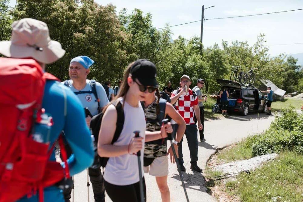 HPD Gojzerica na krovu Hrvatske, dinarskom vrhu Sinjal