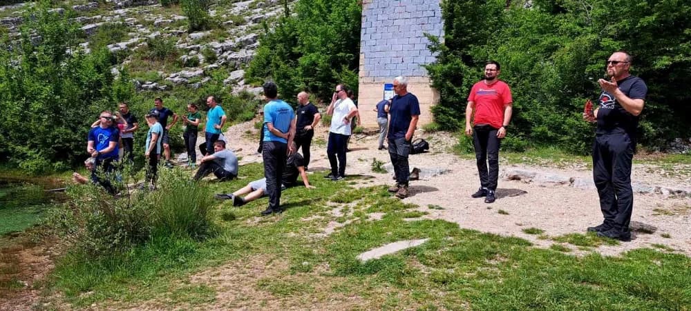 HPD Gojzerica na krovu Hrvatske, dinarskom vrhu Sinjal