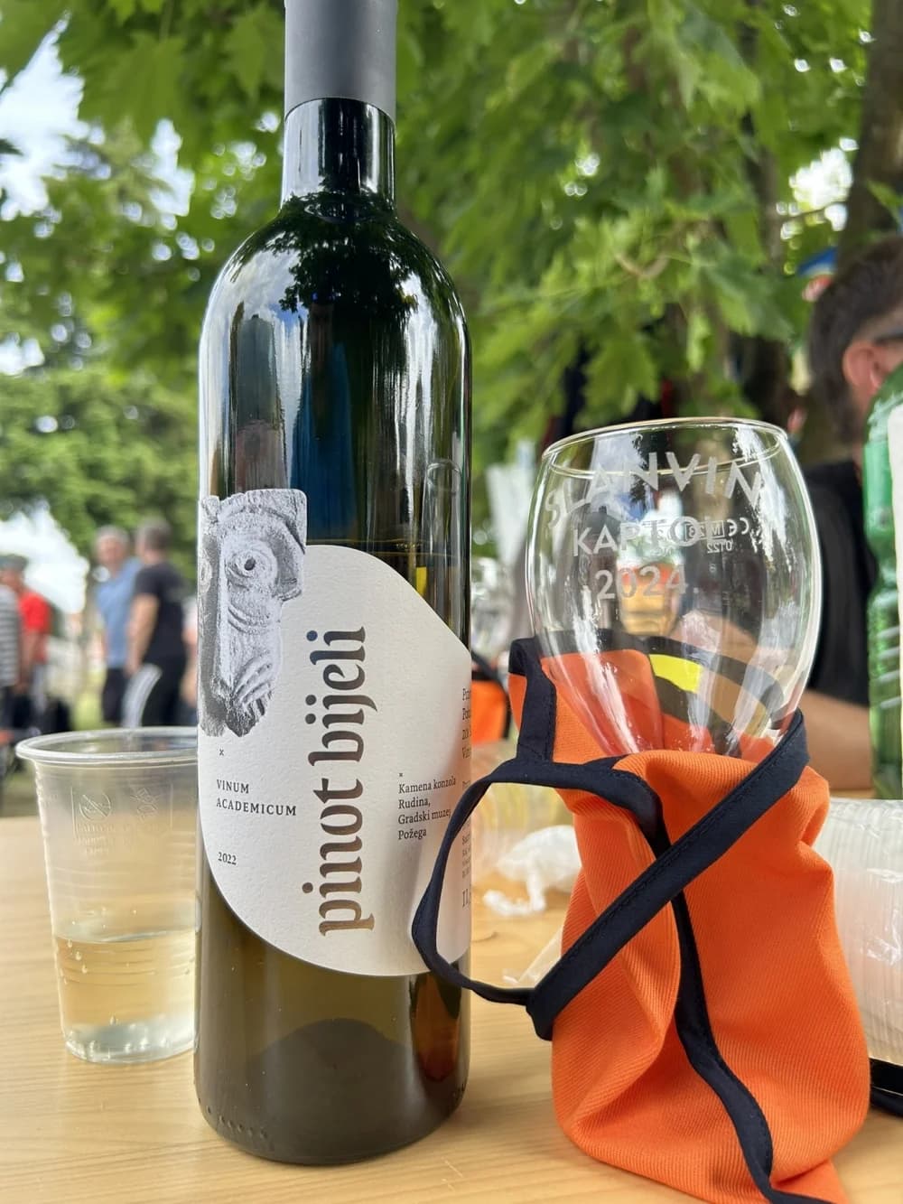 Alumni ’FTRR’ na 8. Festivalu slanine i vina