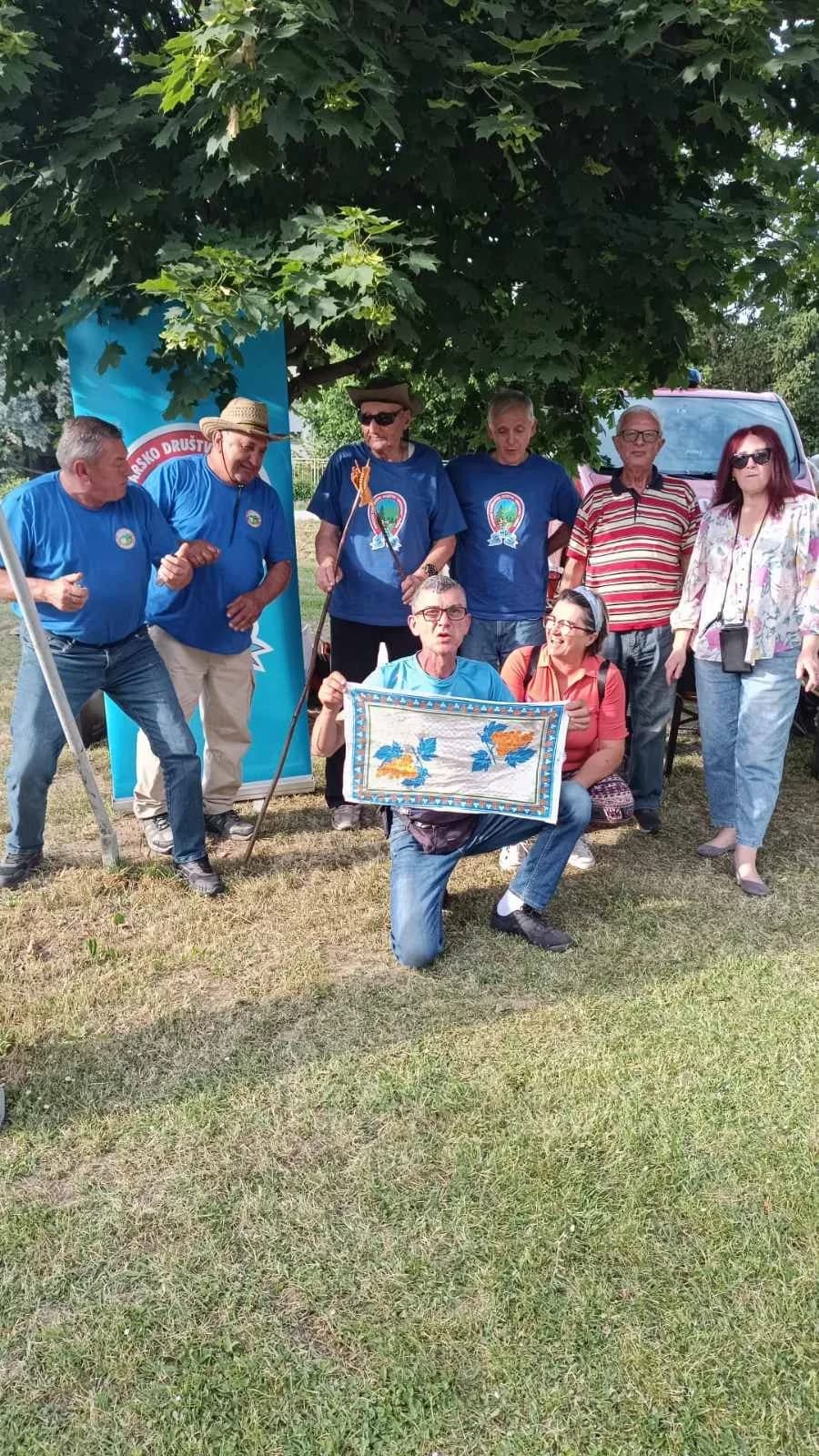 Planinari osvojili drugo mjesto na  8. Festivalu slanine i vina