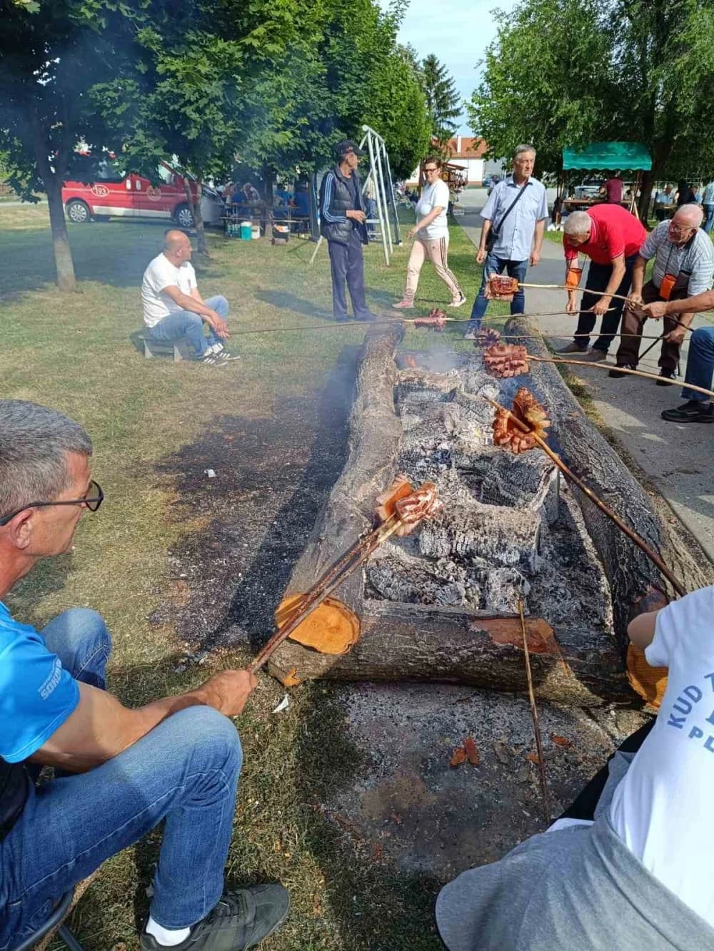 Planinari osvojili drugo mjesto na  8. Festivalu slanine i vina