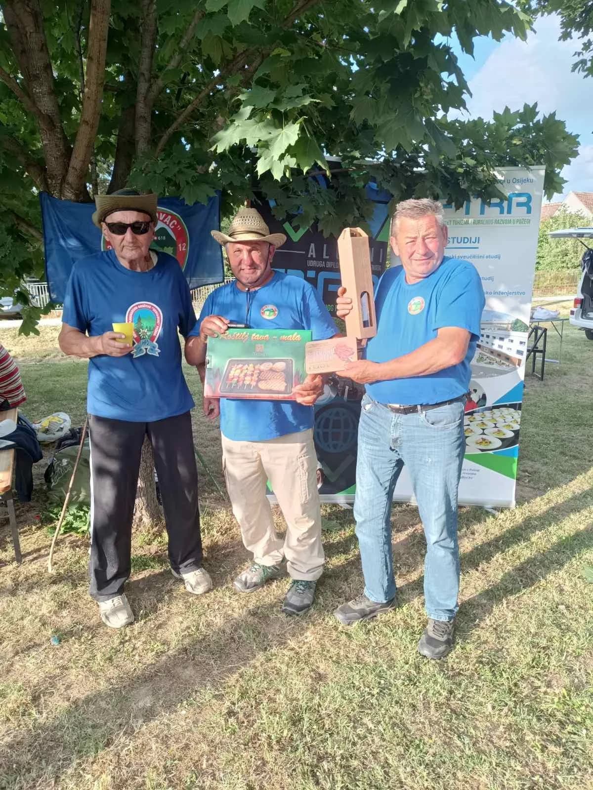 Planinari osvojili drugo mjesto na  8. Festivalu slanine i vina