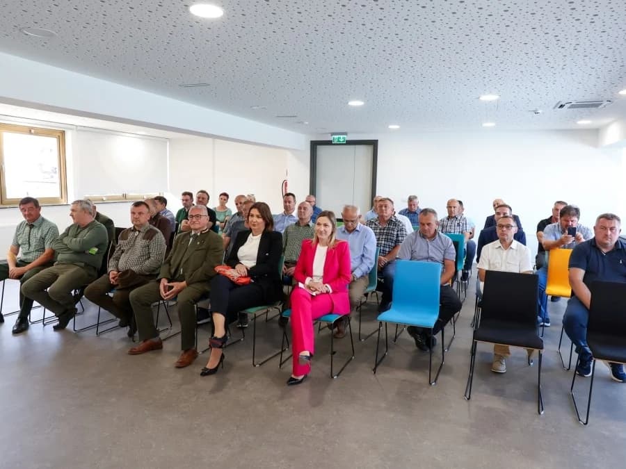 Dodijeljeno 58 tisuća eura za lovstvo i aktivnosti udruga u području poljoprivrede, razvoja ruralnih područja i zaštite životinja