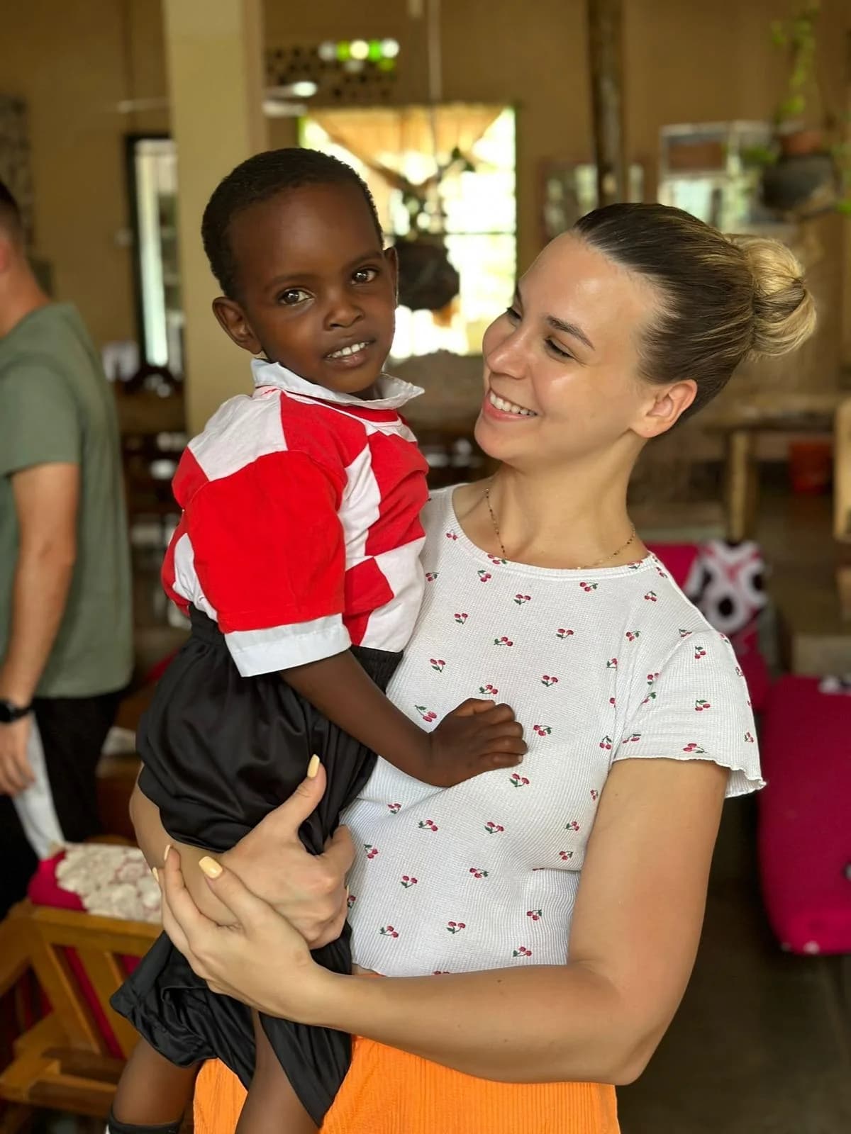 Leona Došen učenicima u Kaptolu dočarala život u Tanzaniji