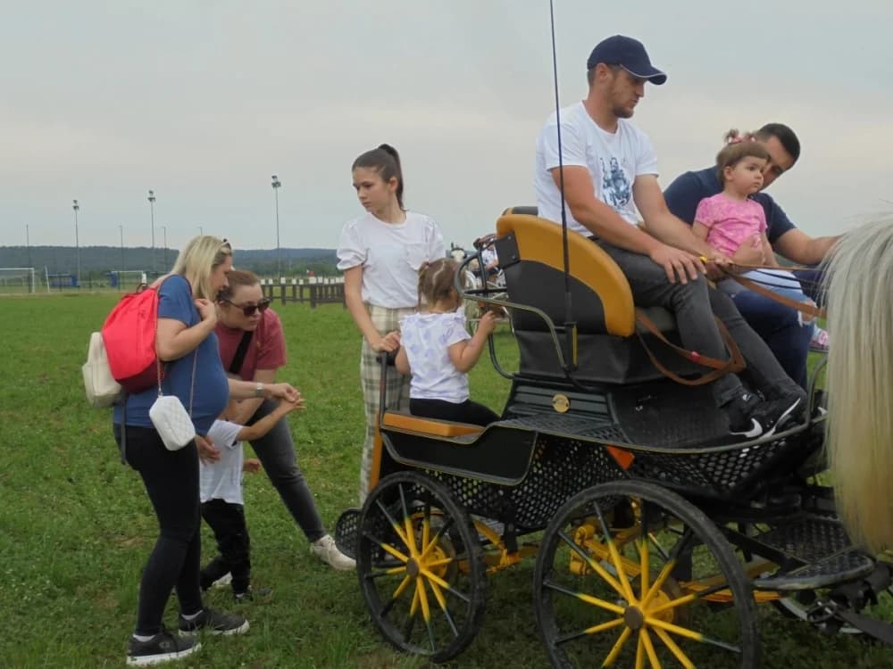 FOTO: Konjički klub Pleternica otvorio vrata svim generacijama