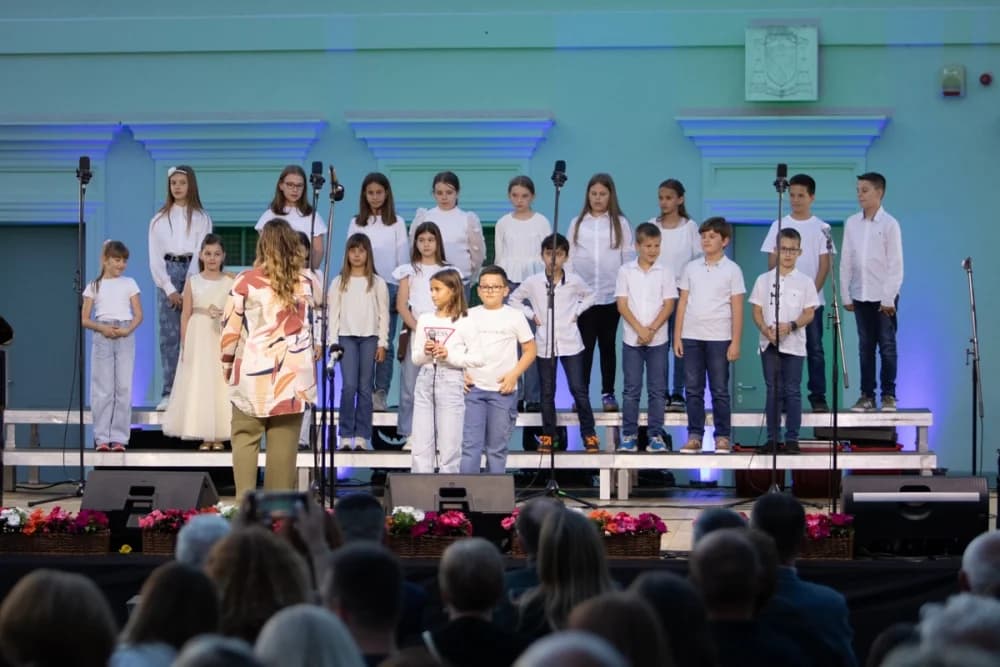 Koncertom ispred katedrale požeška Glazbena škola zaokružila bogatu koncertnu sezonu
