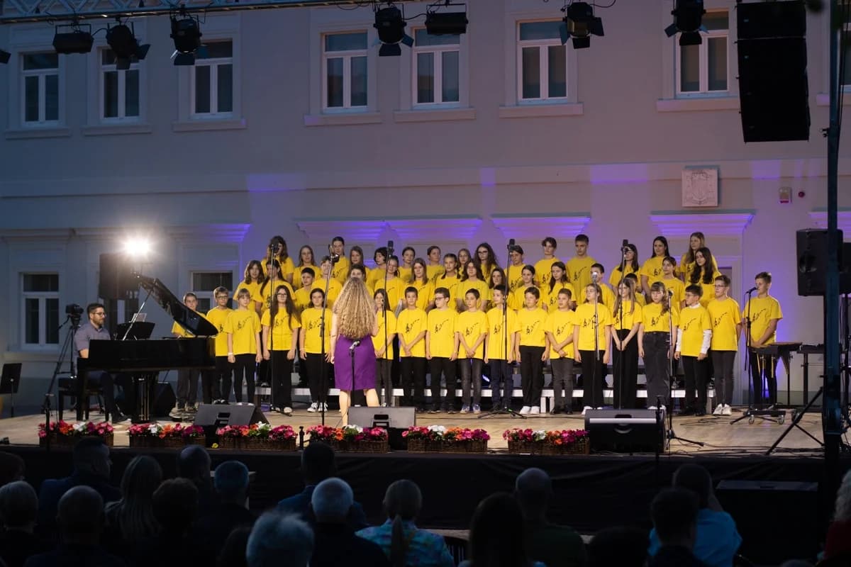 Koncertom ispred katedrale požeška Glazbena škola zaokružila bogatu koncertnu sezonu