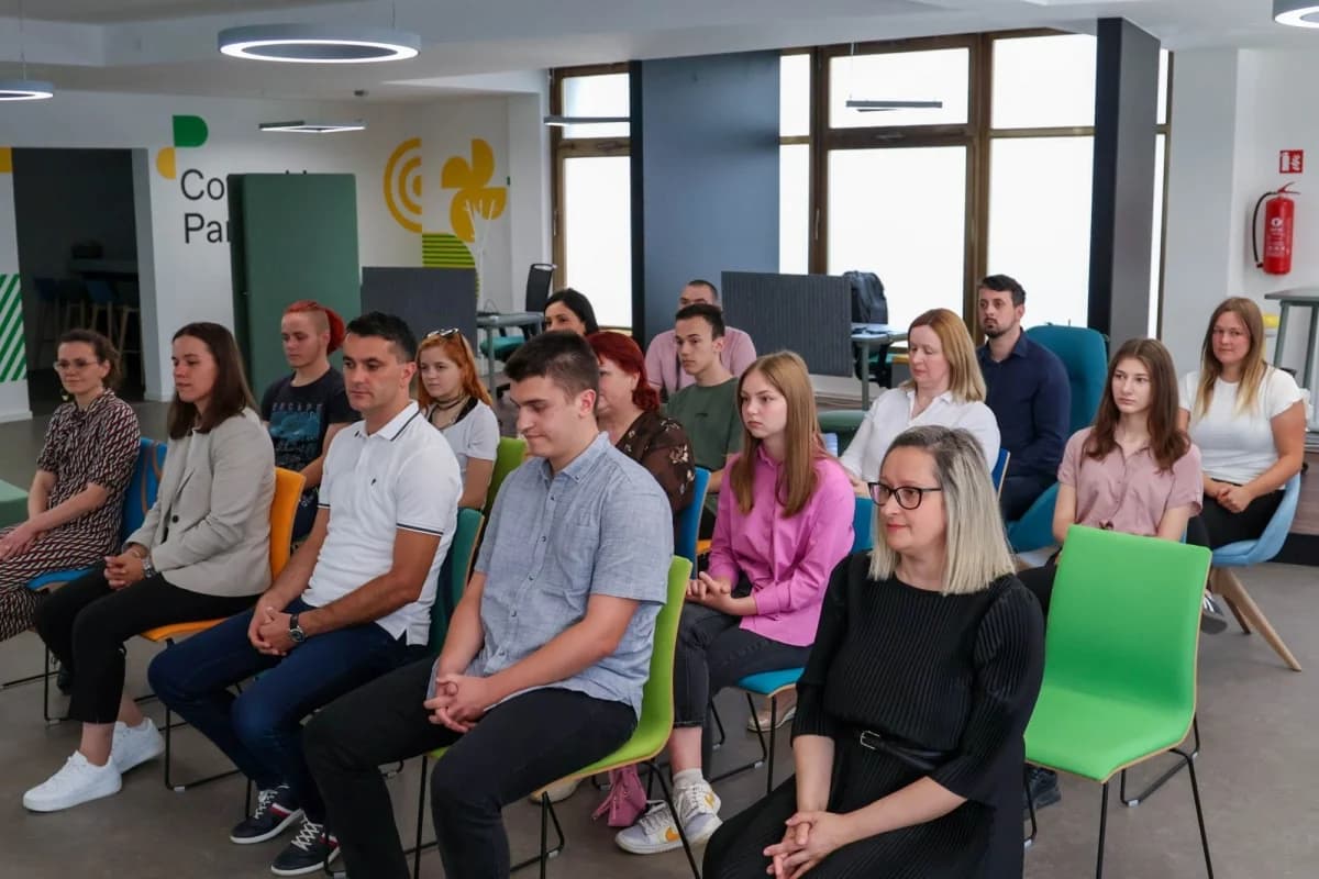 Martina Hodak iz Obrtničke škole Požega dobitnica je Nagradnog natječaja „Vozačka dozvola“