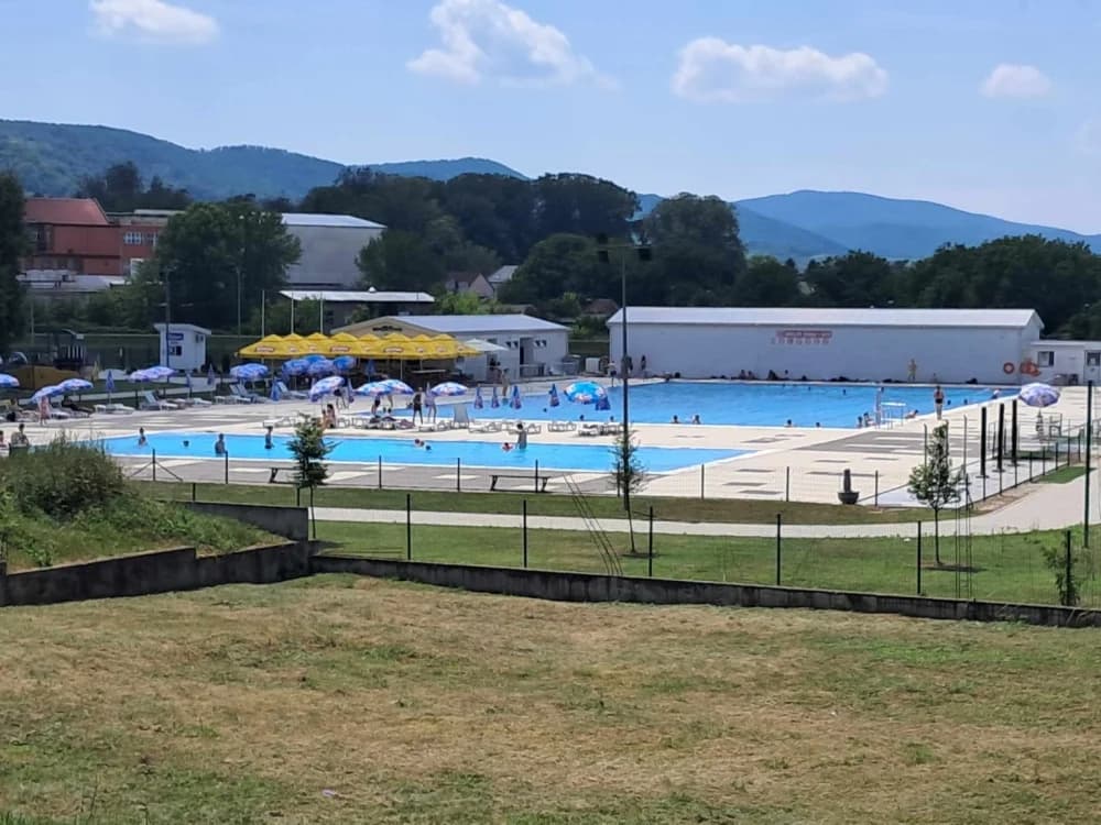 Gradski bazeni Požega otvoreni su svakog dana od 8,00 do 20,00 sati