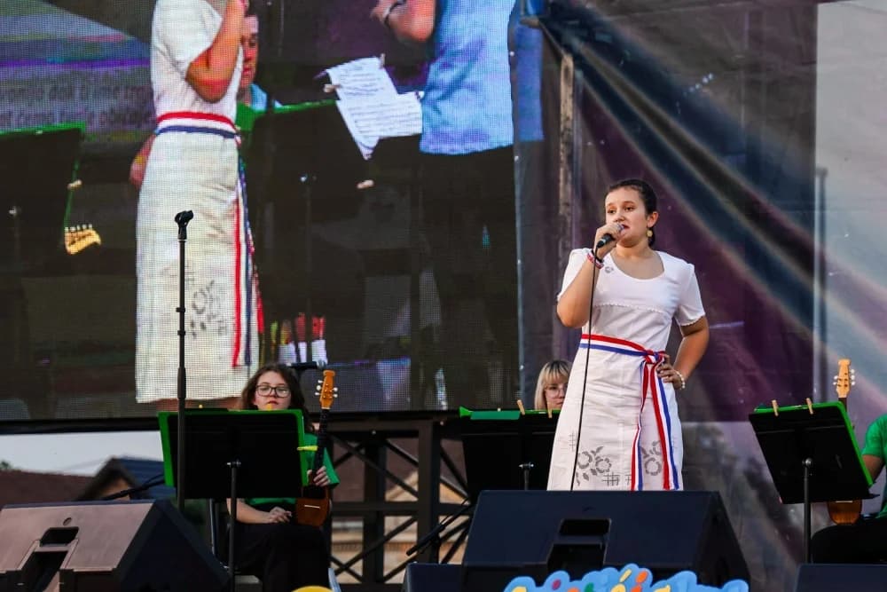 FOTO: Započeo jubilarni 30. dječji tamburaški festival Cvjetići glazbe
