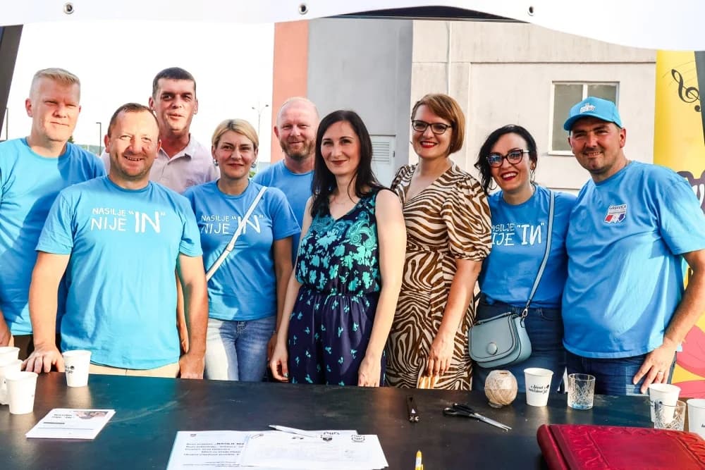 FOTO: Započeo jubilarni 30. dječji tamburaški festival Cvjetići glazbe