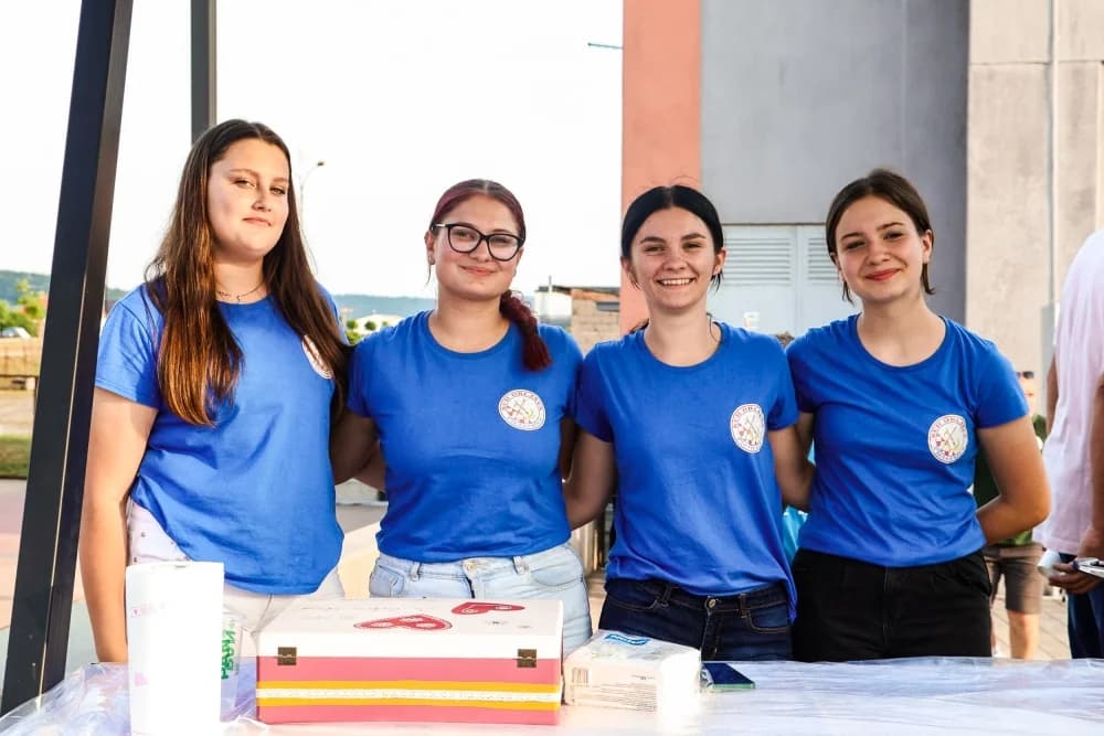 FOTO: Započeo jubilarni 30. dječji tamburaški festival Cvjetići glazbe