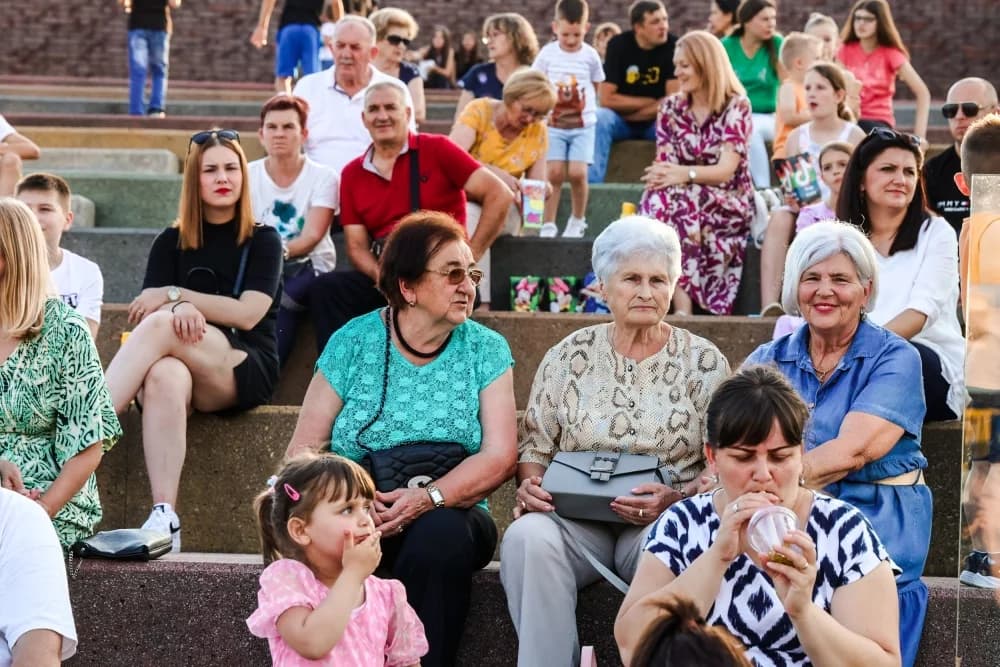 FOTO: Započeo jubilarni 30. dječji tamburaški festival Cvjetići glazbe