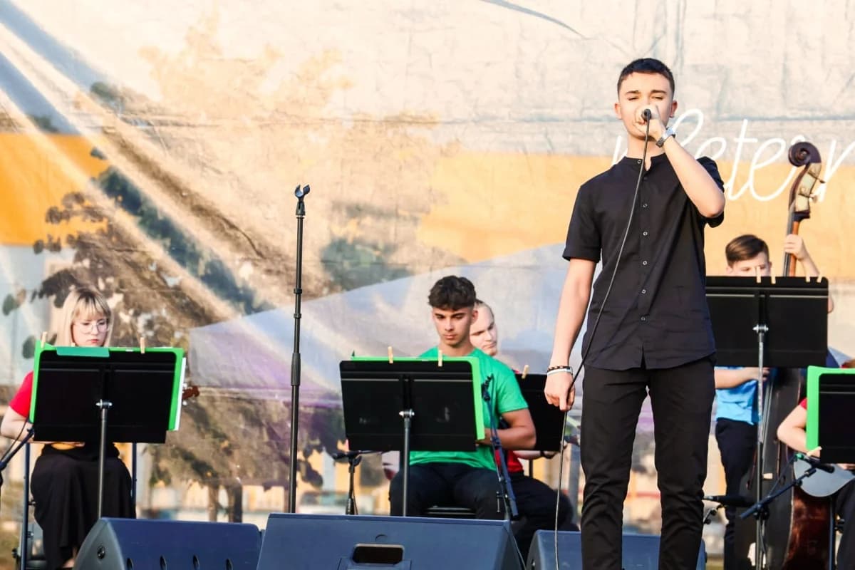 FOTO: Započeo jubilarni 30. dječji tamburaški festival Cvjetići glazbe