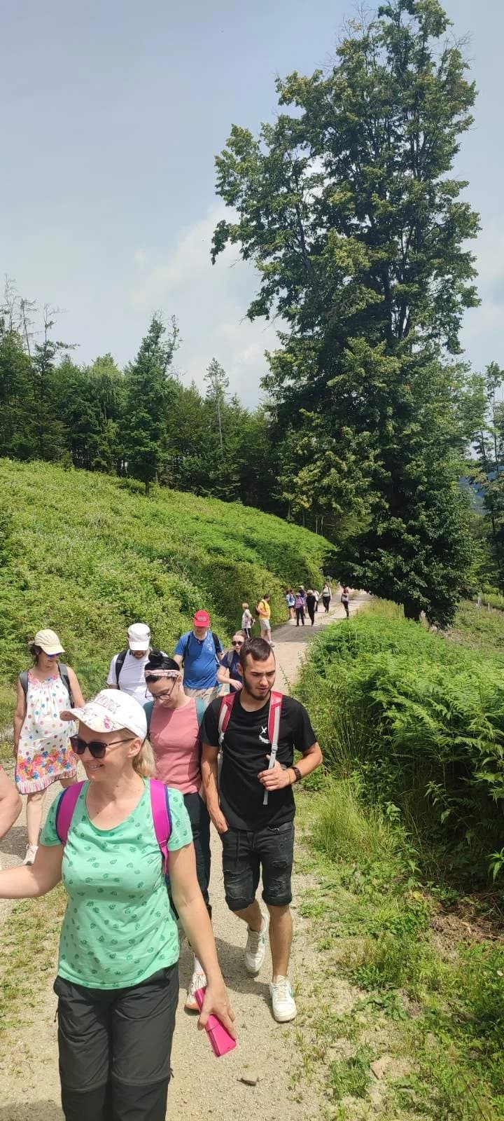 FOTO: Izlet za slijepe i slabovidne osobe ’Pruži mi ruku – Proljeće na Mališćaku“