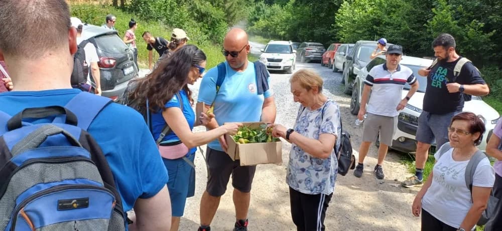 FOTO: Izlet za slijepe i slabovidne osobe ’Pruži mi ruku – Proljeće na Mališćaku“