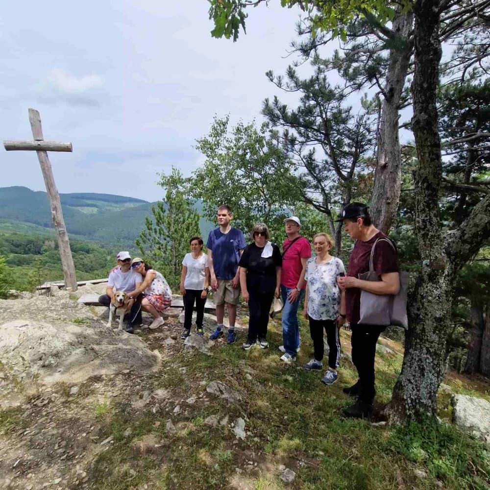 FOTO: Izlet za slijepe i slabovidne osobe ’Pruži mi ruku – Proljeće na Mališćaku“