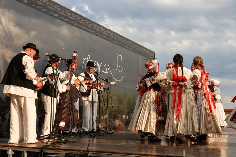FOTO:  Održana 41. Međunarodna smotra izvornog folklora Lidas
