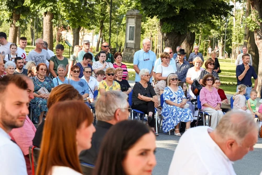 FOTO:  Održana 41. Međunarodna smotra izvornog folklora Lidas
