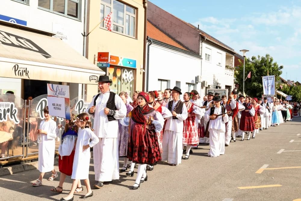 FOTO:  Održana 41. Međunarodna smotra izvornog folklora Lidas