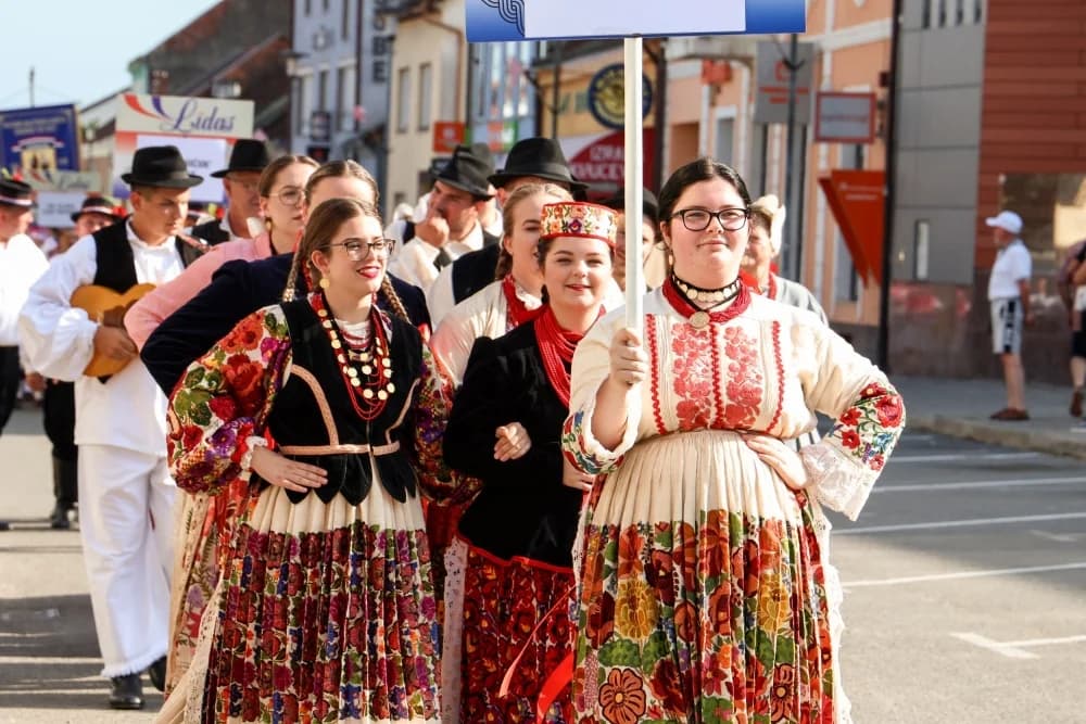 FOTO:  Održana 41. Međunarodna smotra izvornog folklora Lidas
