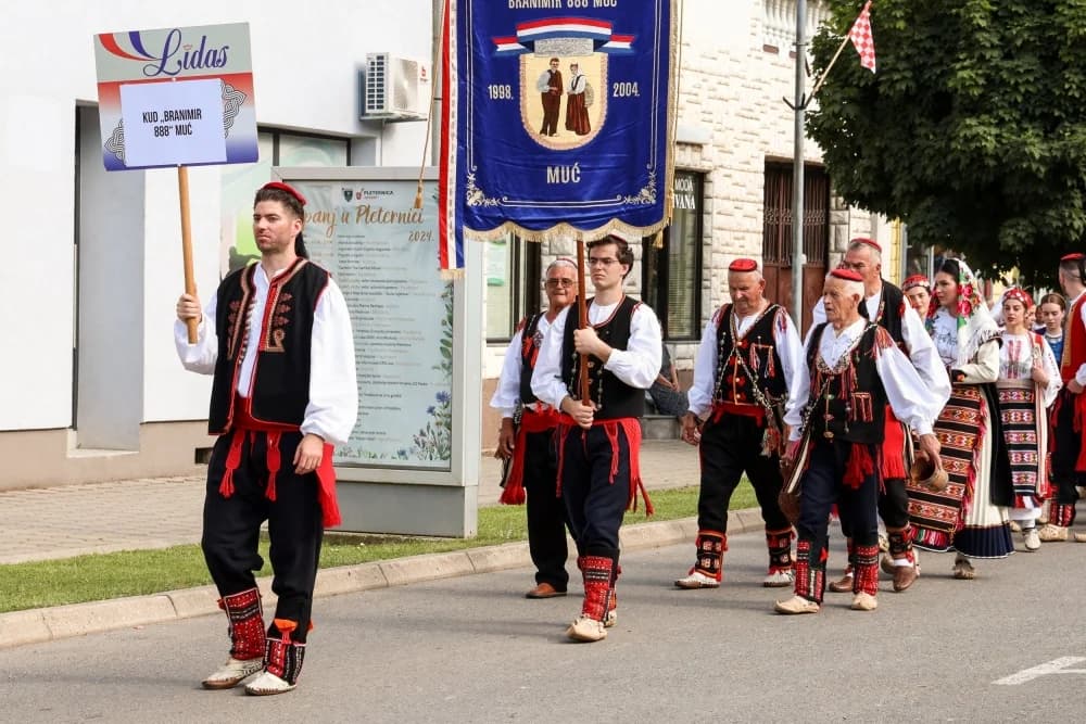 FOTO:  Održana 41. Međunarodna smotra izvornog folklora Lidas