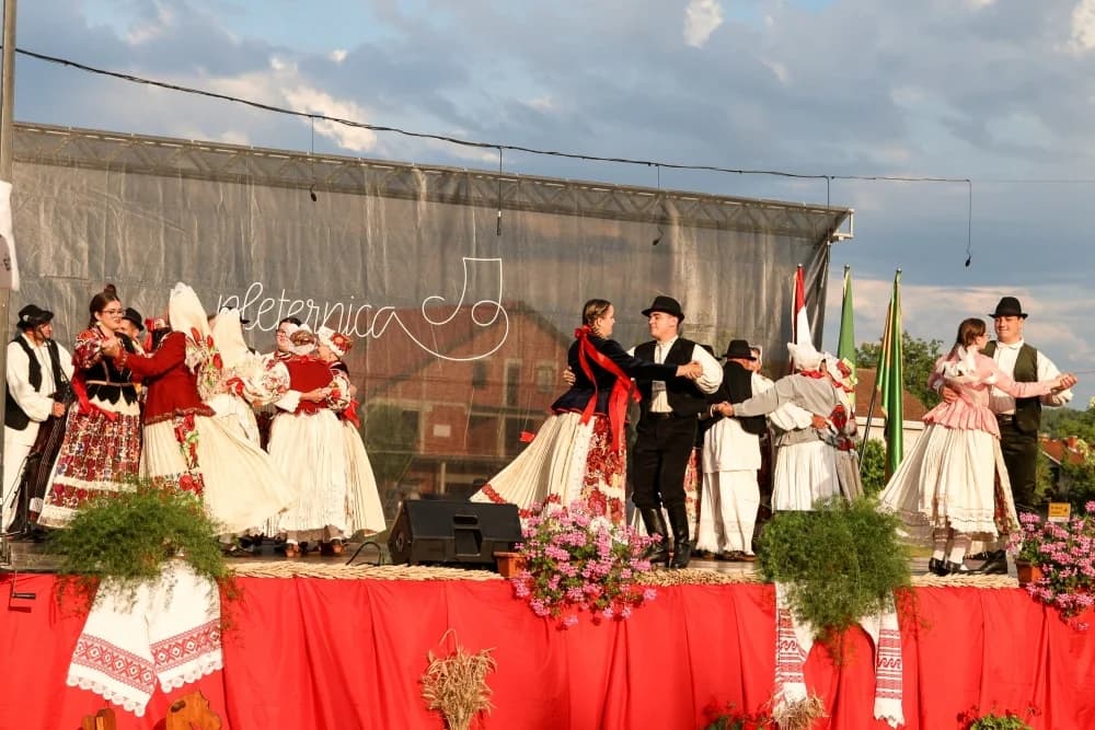 FOTO:  Održana 41. Međunarodna smotra izvornog folklora Lidas