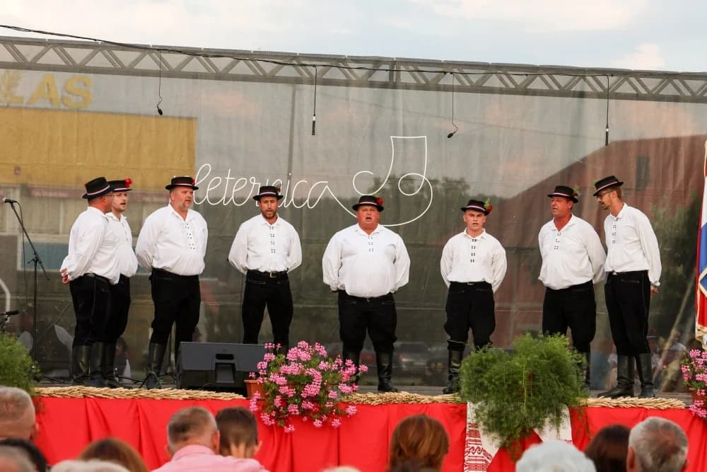 FOTO:  Održana 41. Međunarodna smotra izvornog folklora Lidas