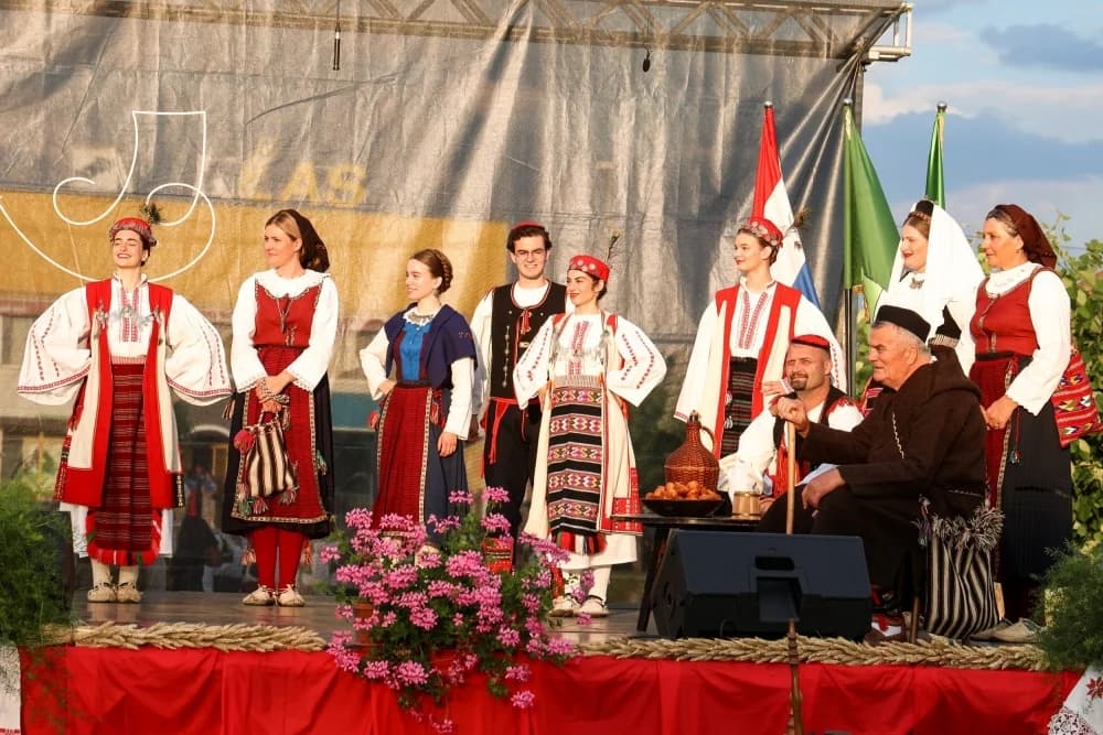 FOTO:  Održana 41. Međunarodna smotra izvornog folklora Lidas