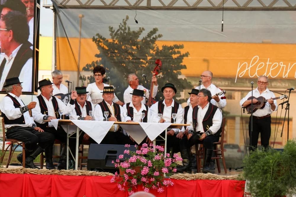 FOTO:  Održana 41. Međunarodna smotra izvornog folklora Lidas