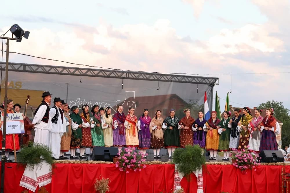 FOTO:  Održana 41. Međunarodna smotra izvornog folklora Lidas