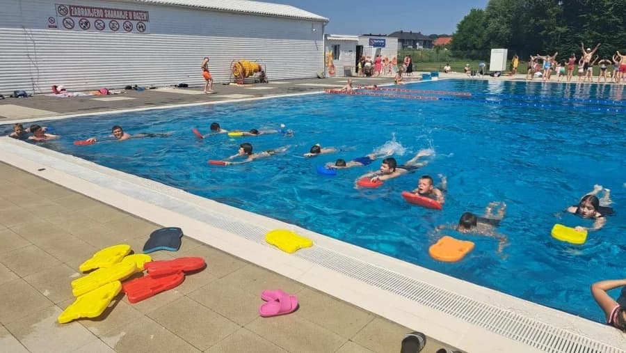 Sutra počinju online upisi u Školu plivanja