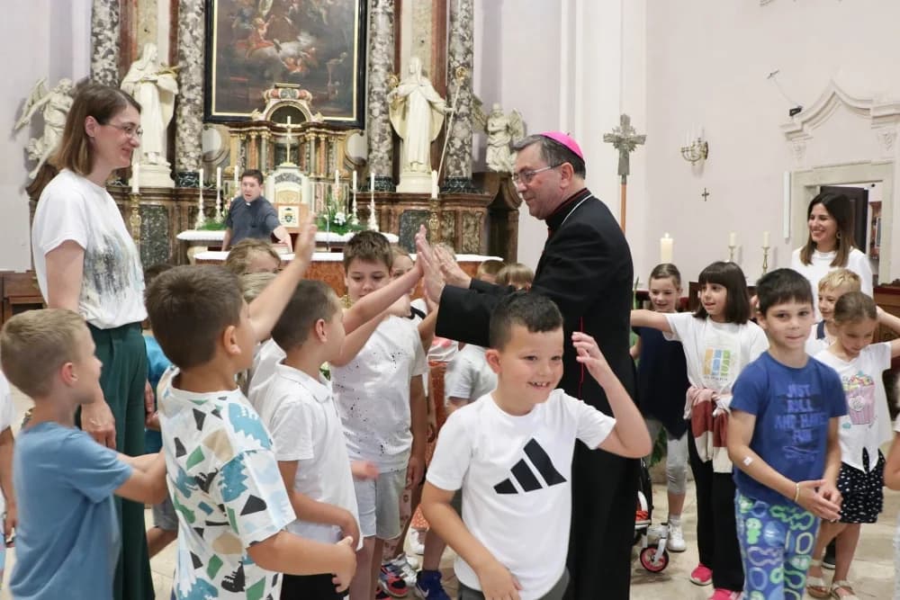 FOTO:  Misa zahvalnica prigodom završetka nastavne godine u Požegi
