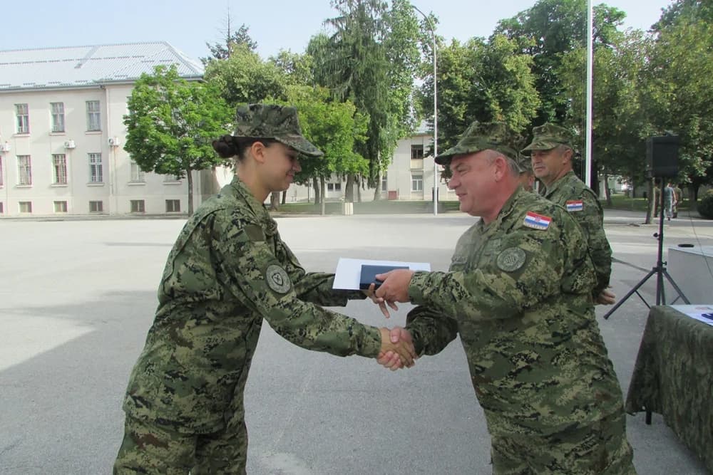 Završetak dragovoljnog vojnog osposobljavanja 42. naraštaja ročnika u Požegi
