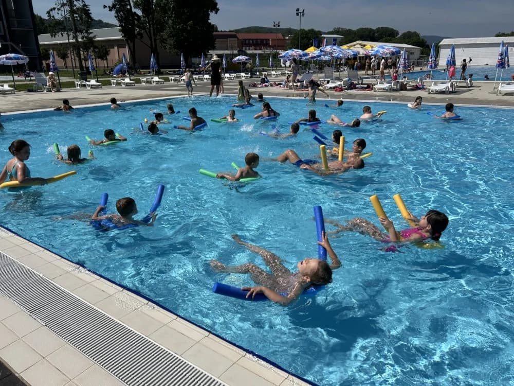 Mala škola plivanja Katoličke osnovne škole u Požegi