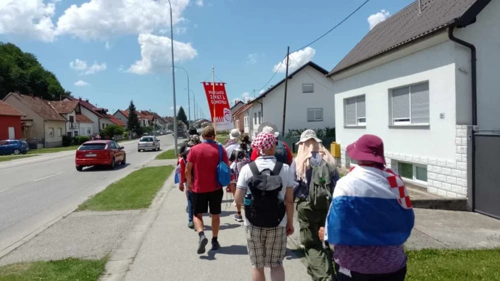 Kutjevčanin Vinko sudjelovao u Marijanskom zavjetu za Domovinu i nosio zastavu od Pleternice do Požege