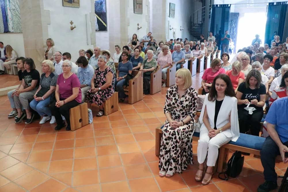 FOTO: Biskupijsko hodočašće zdravstvenih djelatnika Gospi Voćinskoj