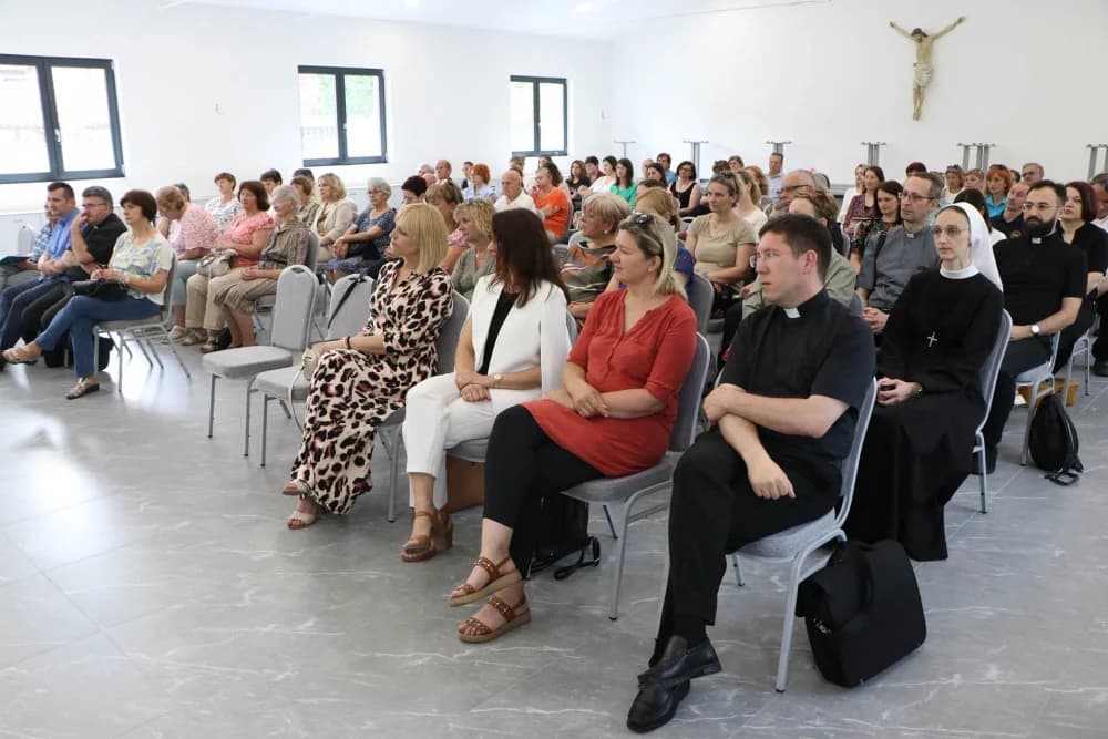 FOTO: Biskupijsko hodočašće zdravstvenih djelatnika Gospi Voćinskoj