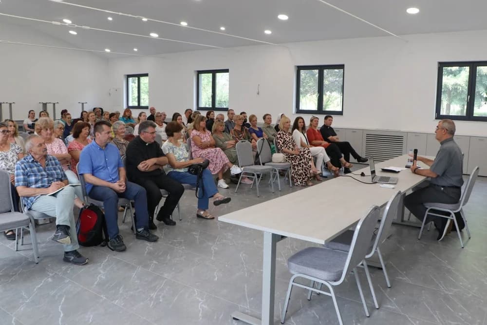 FOTO: Biskupijsko hodočašće zdravstvenih djelatnika Gospi Voćinskoj