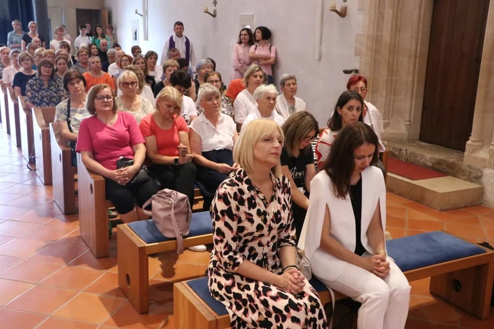 FOTO: Biskupijsko hodočašće zdravstvenih djelatnika Gospi Voćinskoj