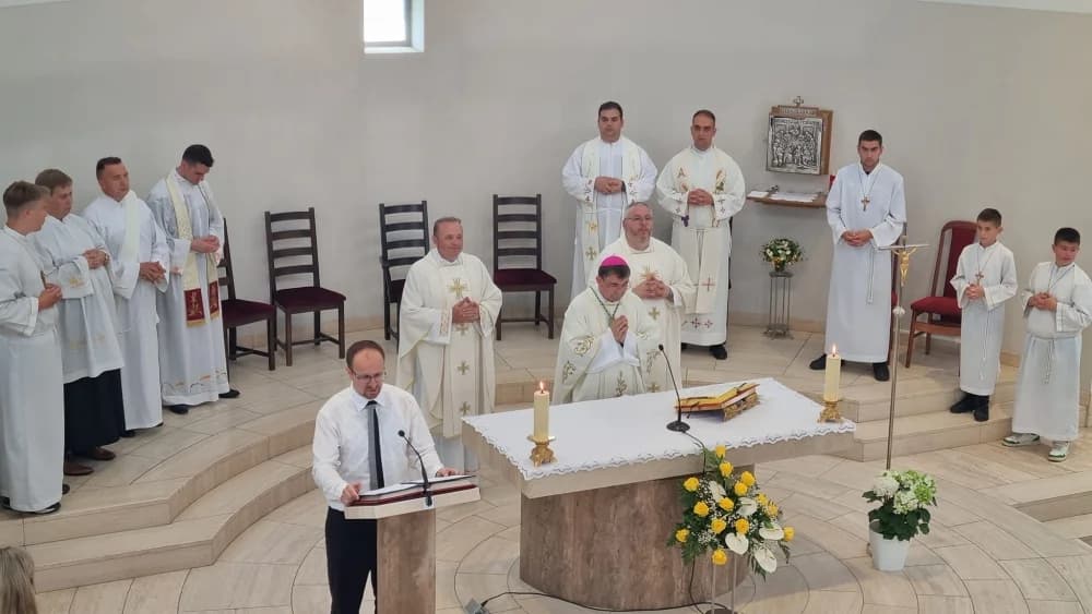 FOTO: Blagoslov novih zvona u požeškoj Župi sv. Ivana Krstitelja
