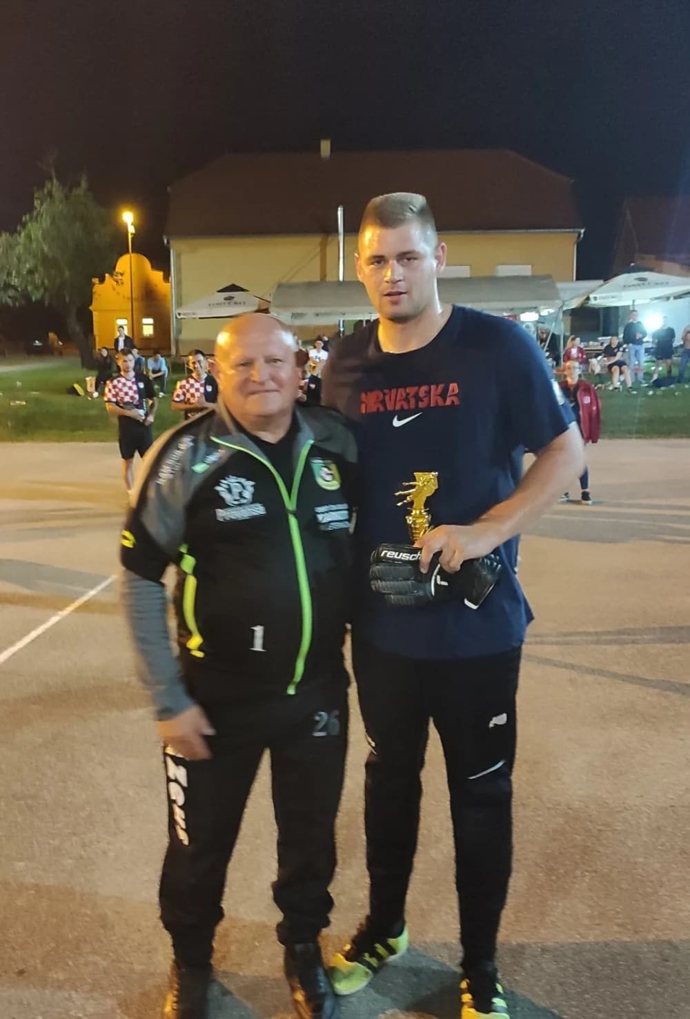 Održan malonogometni noćni turnir u Zagrađu