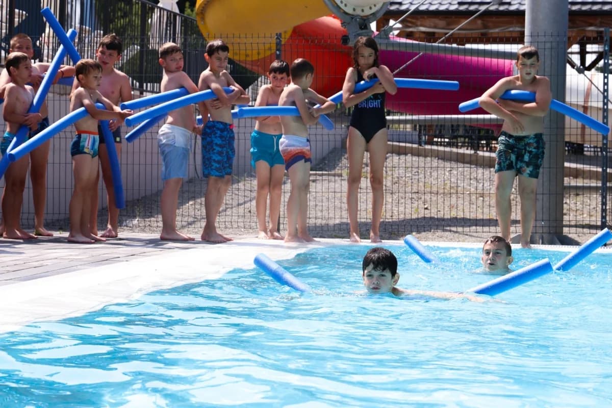 Besplatna Škola plivanja u veličkom aquaparku za 320 djece